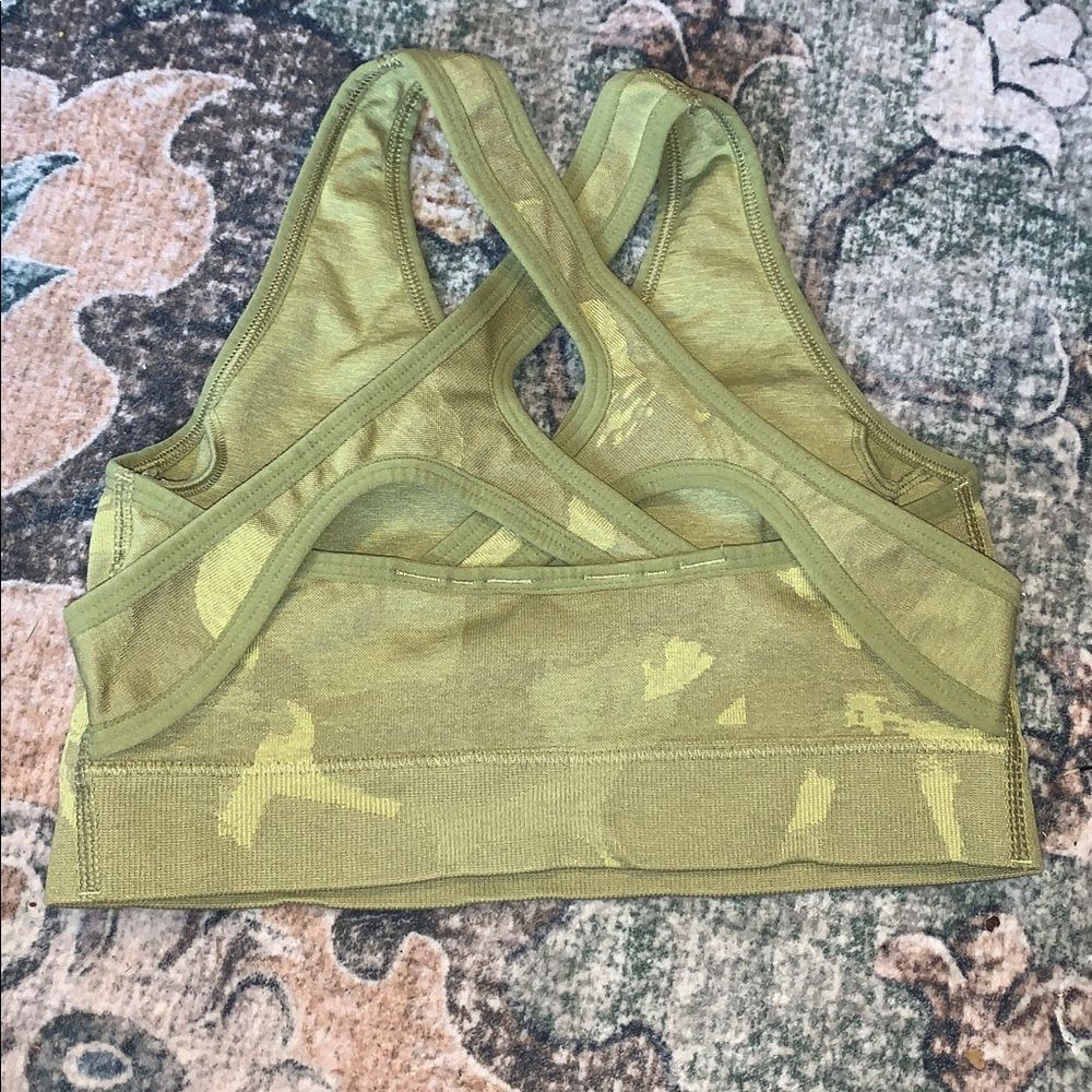 Gymshark Green Camo Sports Bra Size Small - Picture 3 of 5